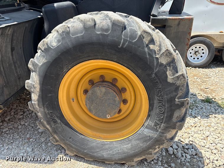 image for item EU0009 2007 Caterpillar TL943 telehandler