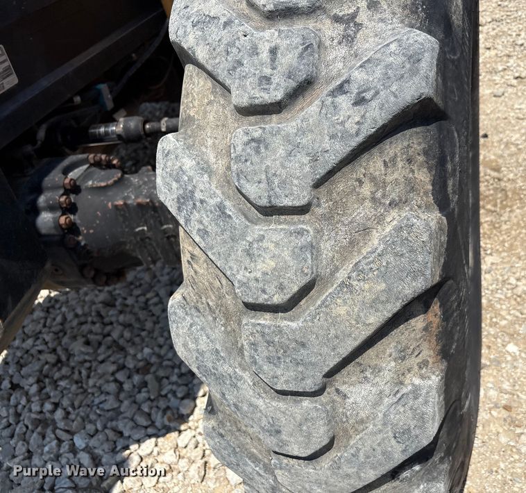 image for item EU0009 2007 Caterpillar TL943 telehandler