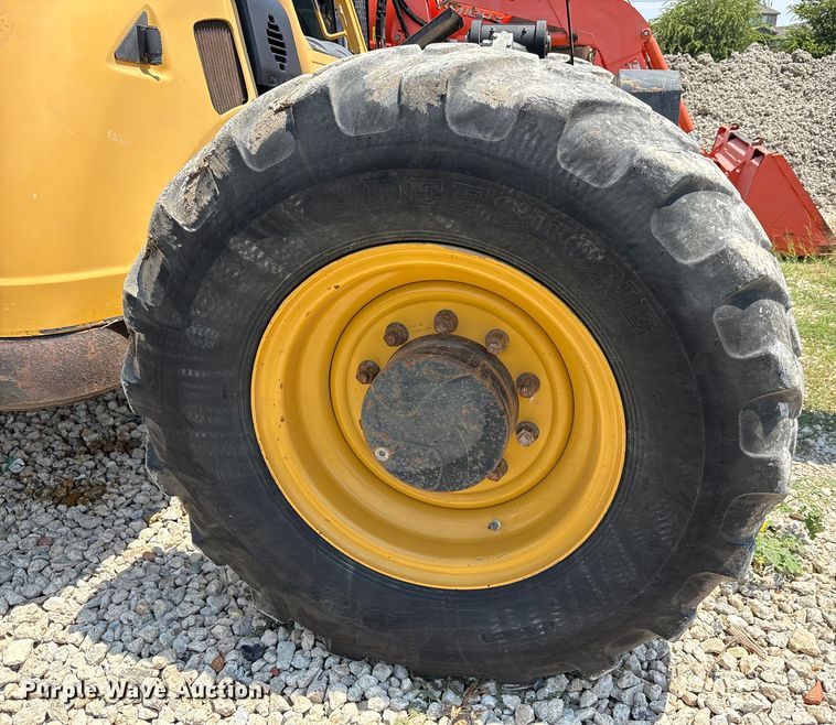 image for item EU0009 2007 Caterpillar TL943 telehandler