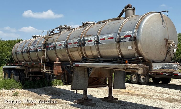 image for item EU0011 1981 Brenner vacuum trailer