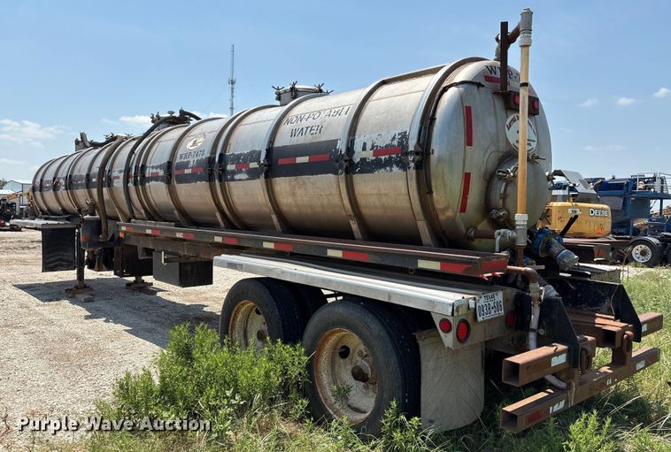 image for item EU0011 1981 Brenner vacuum trailer