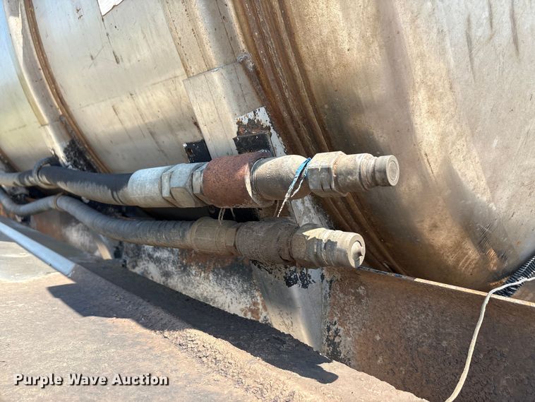 image for item EU0011 1981 Brenner vacuum trailer