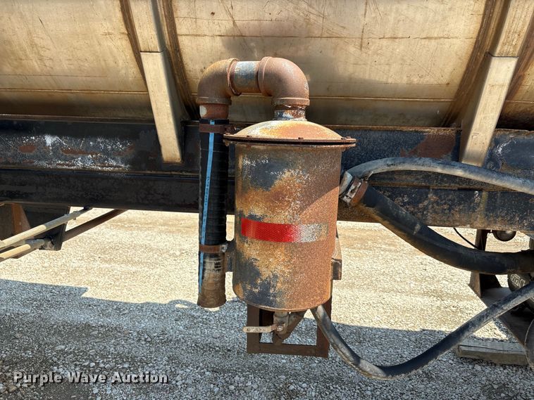 image for item EU0011 1981 Brenner vacuum trailer