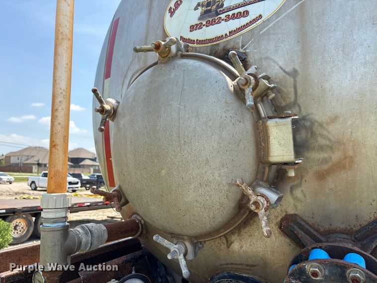 image for item EU0011 1981 Brenner vacuum trailer