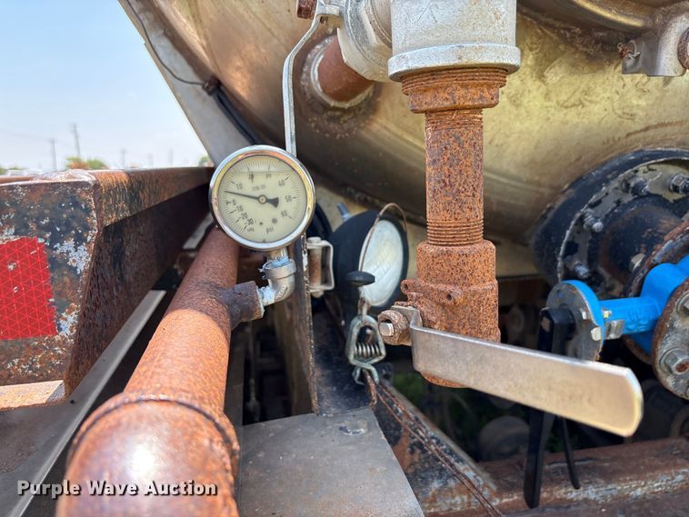 image for item EU0011 1981 Brenner vacuum trailer