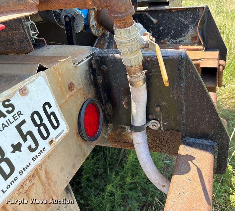 image for item EU0011 1981 Brenner vacuum trailer