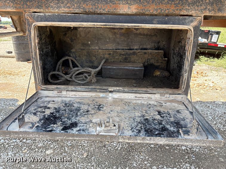 image for item EU0011 1981 Brenner vacuum trailer