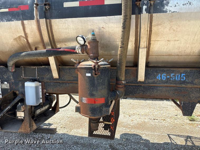 image for item EU0011 1981 Brenner vacuum trailer