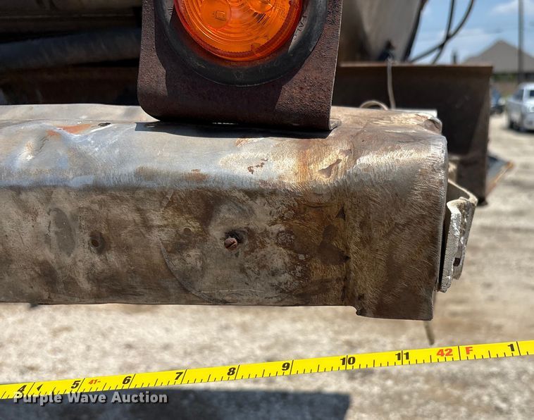 image for item EU0011 1981 Brenner vacuum trailer