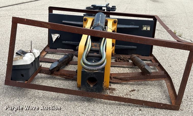 image for item EU0025 2023 Wolverine CB-11-750F skid steer breaker