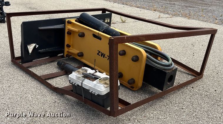 image for item EU0025 2023 Wolverine CB-11-750F skid steer breaker