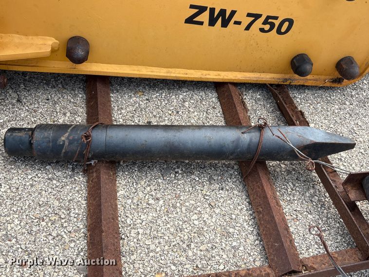 image for item EU0025 2023 Wolverine CB-11-750F skid steer breaker