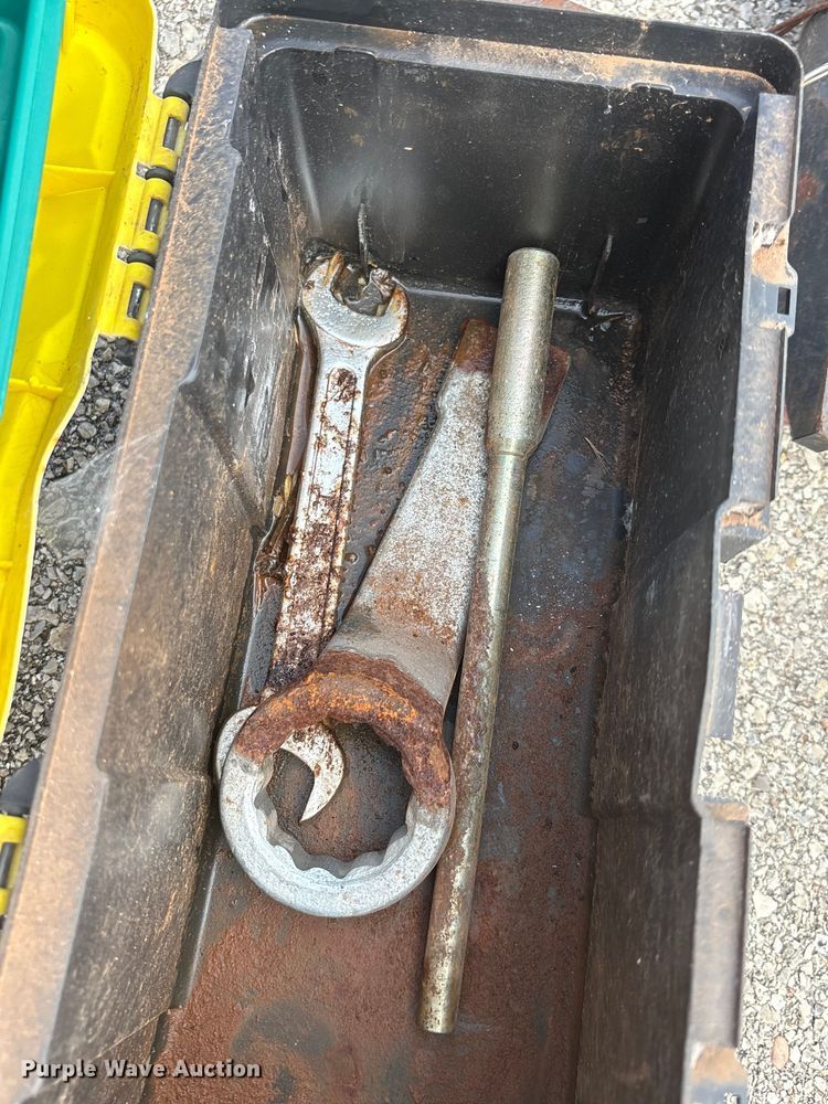 image for item EU0025 2023 Wolverine CB-11-750F skid steer breaker