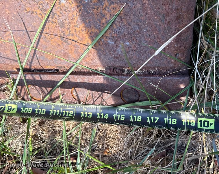 image for item EU2135 1992 John Deere 750B dozer