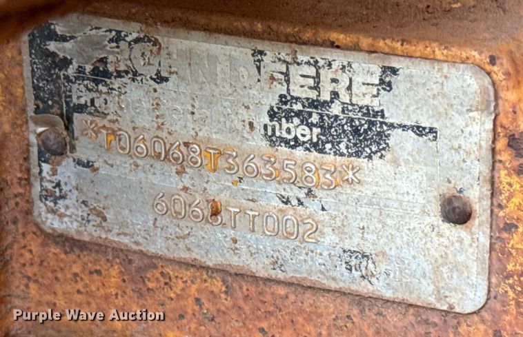 image for item EU2135 1992 John Deere 750B dozer