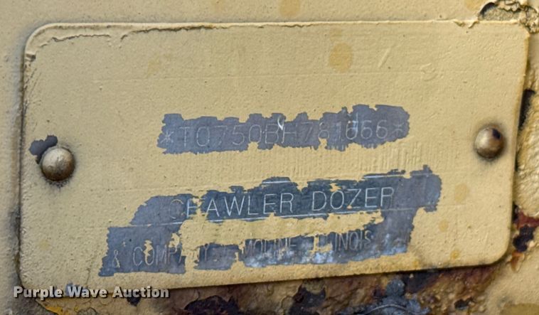 image for item EU2135 1992 John Deere 750B dozer