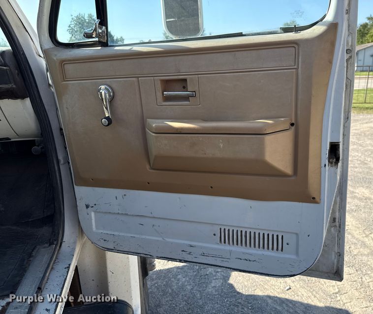 image for item EU2136 1984 Chevrolet CG70 dump flatbed truck