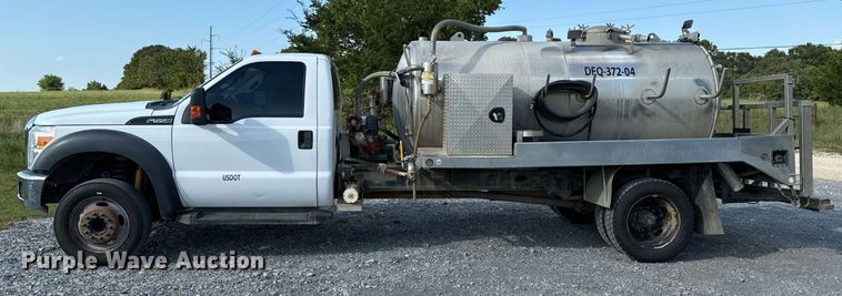 image for item EU2141 2015 Ford F550 Super Duty vacuum truck