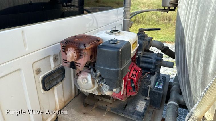 image for item EU2141 2015 Ford F550 Super Duty vacuum truck