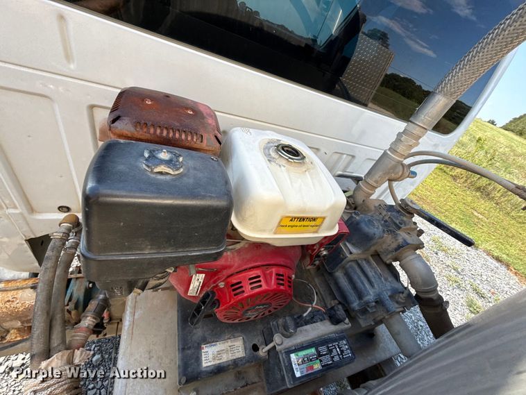 image for item EU2141 2015 Ford F550 Super Duty vacuum truck