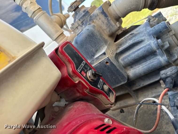 image for item EU2141 2015 Ford F550 Super Duty vacuum truck