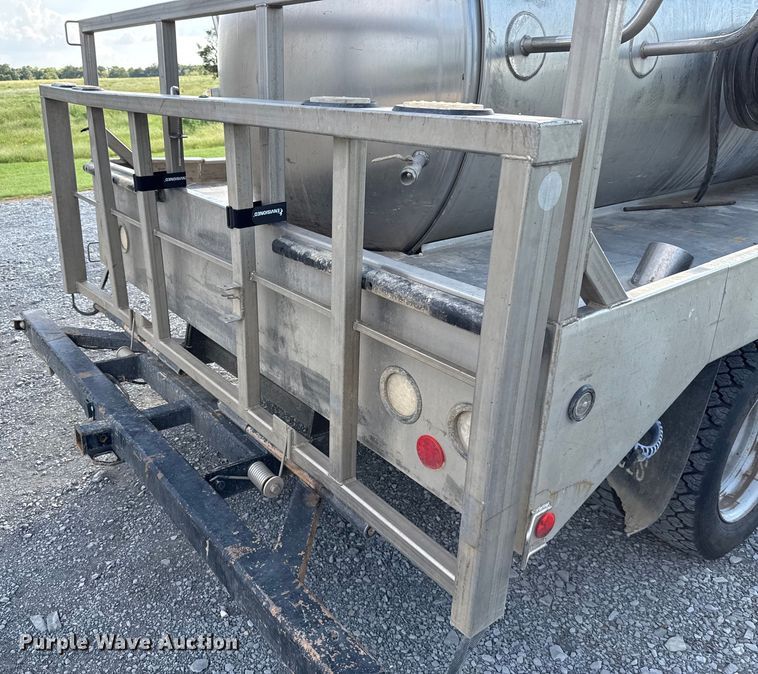 image for item EU2141 2015 Ford F550 Super Duty vacuum truck