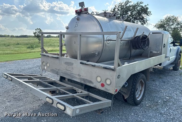 image for item EU2141 2015 Ford F550 Super Duty vacuum truck