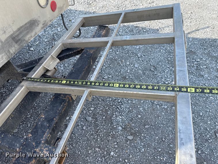 image for item EU2141 2015 Ford F550 Super Duty vacuum truck