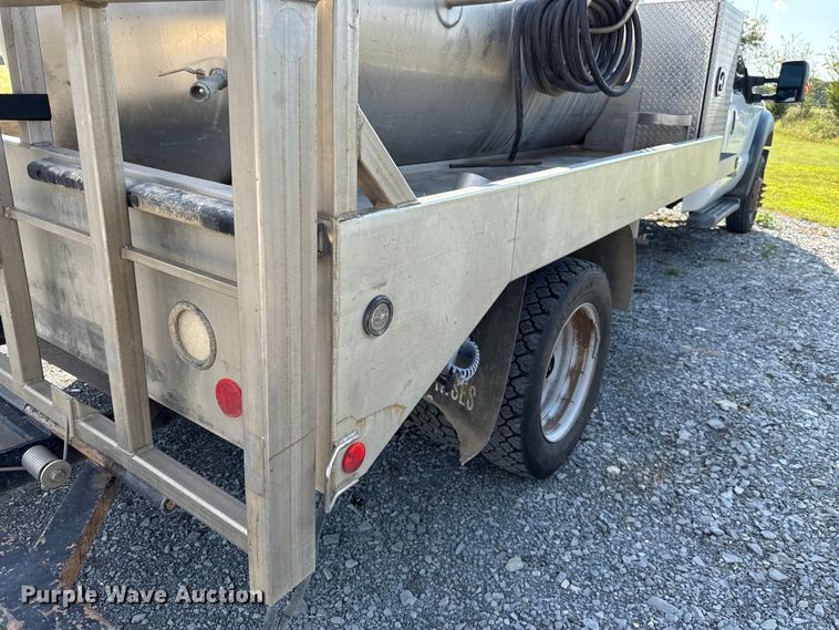 image for item EU2141 2015 Ford F550 Super Duty vacuum truck