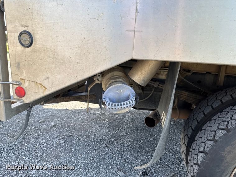 image for item EU2141 2015 Ford F550 Super Duty vacuum truck