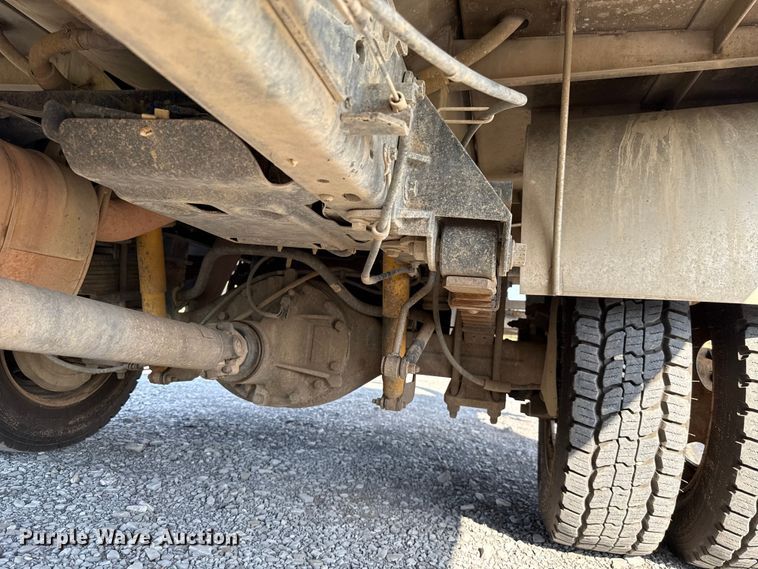 image for item EU2141 2015 Ford F550 Super Duty vacuum truck