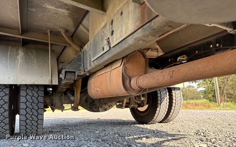 image for item EU2141 2015 Ford F550 Super Duty vacuum truck