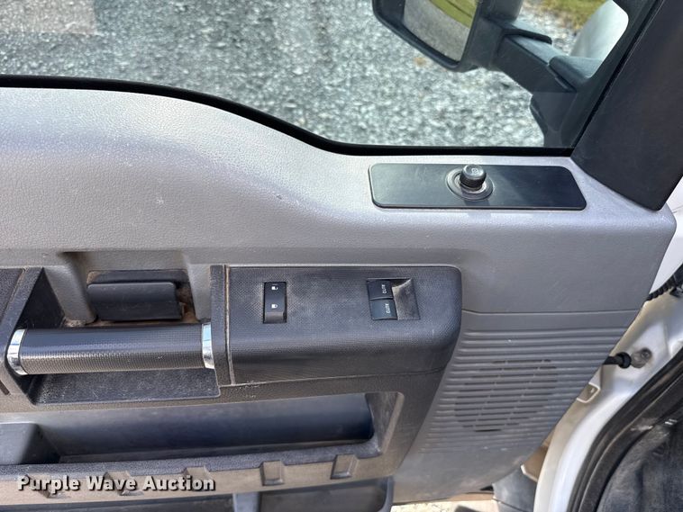 image for item EU2141 2015 Ford F550 Super Duty vacuum truck