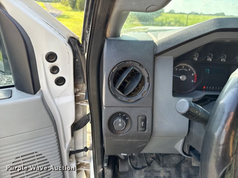 image for item EU2141 2015 Ford F550 Super Duty vacuum truck