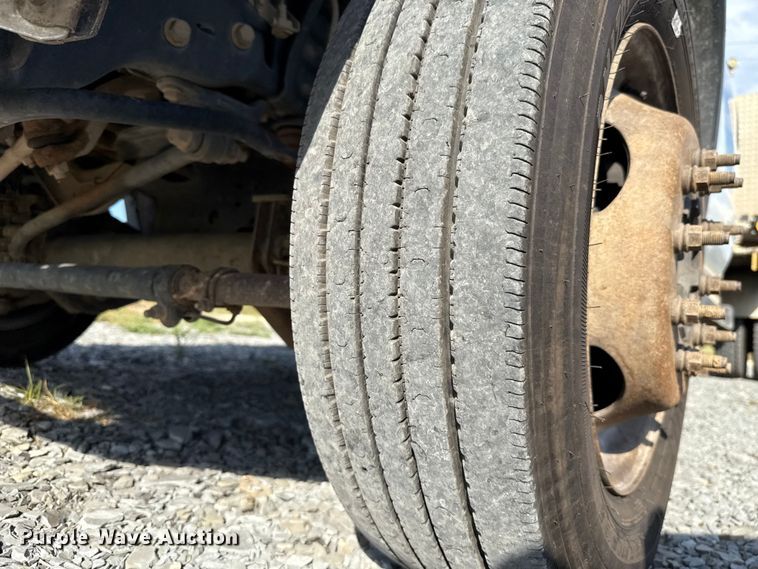 image for item EU2141 2015 Ford F550 Super Duty vacuum truck