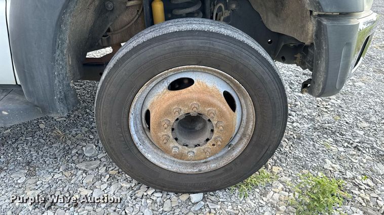 image for item EU2141 2015 Ford F550 Super Duty vacuum truck