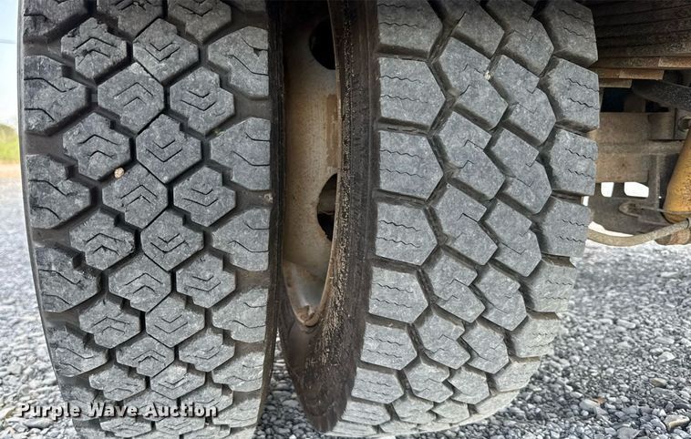 image for item EU2141 2015 Ford F550 Super Duty vacuum truck