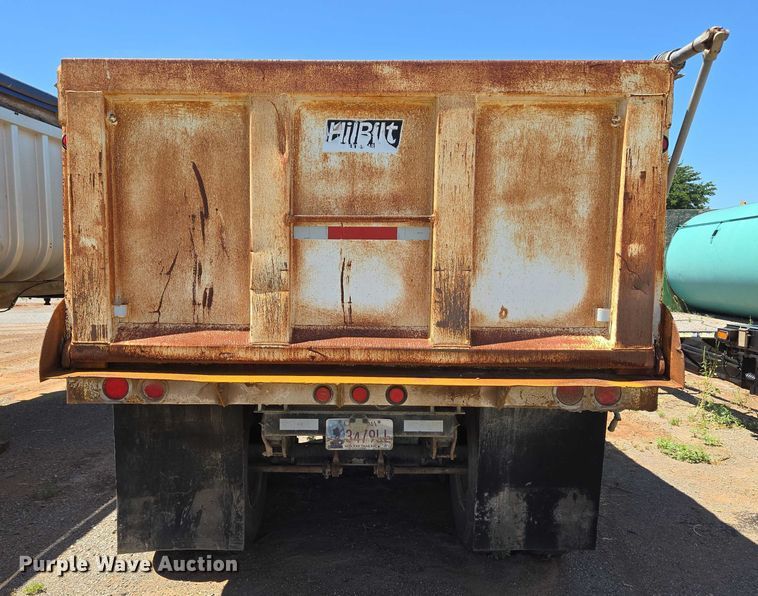 image for item EU3617 1994 Hilbilt 12-12 PUP CT end dump pup trailer