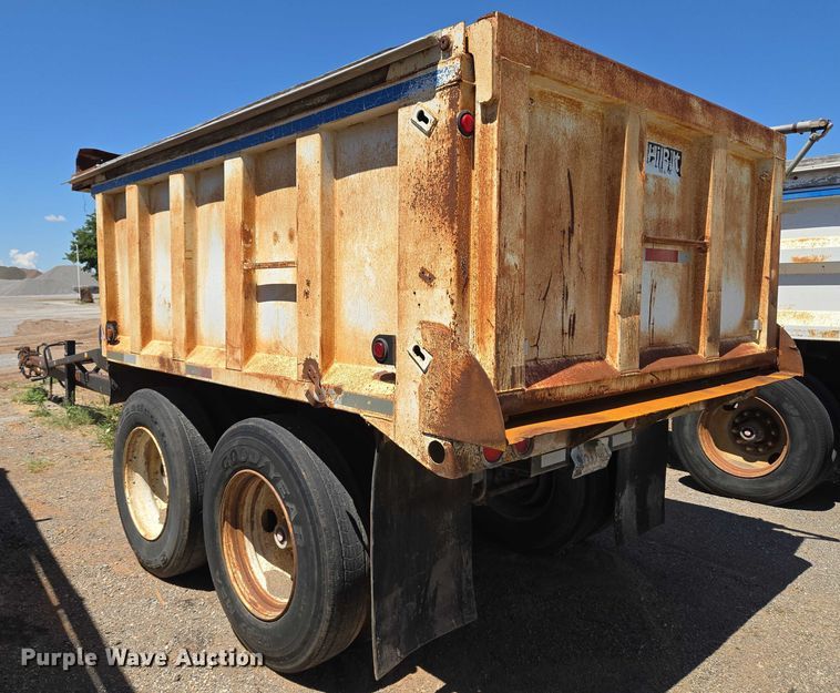 image for item EU3617 1994 Hilbilt 12-12 PUP CT end dump pup trailer