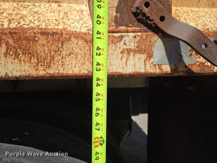 image for item EU3617 1994 Hilbilt 12-12 PUP CT end dump pup trailer