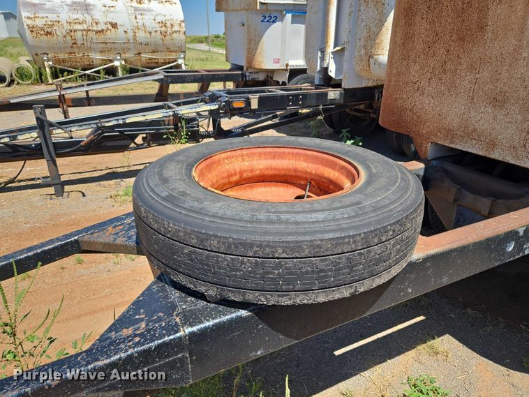 image for item EU3617 1994 Hilbilt 12-12 PUP CT end dump pup trailer