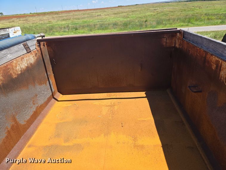 image for item EU3617 1994 Hilbilt 12-12 PUP CT end dump pup trailer