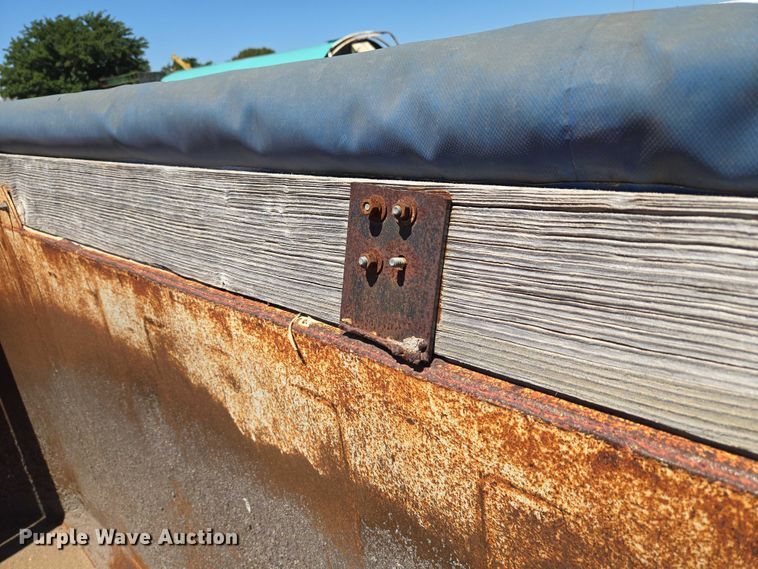 image for item EU3617 1994 Hilbilt 12-12 PUP CT end dump pup trailer