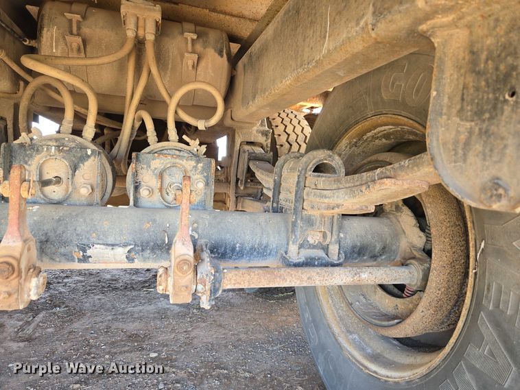 image for item EU3617 1994 Hilbilt 12-12 PUP CT end dump pup trailer