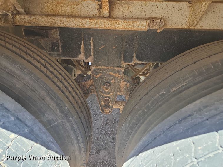 image for item EU3617 1994 Hilbilt 12-12 PUP CT end dump pup trailer