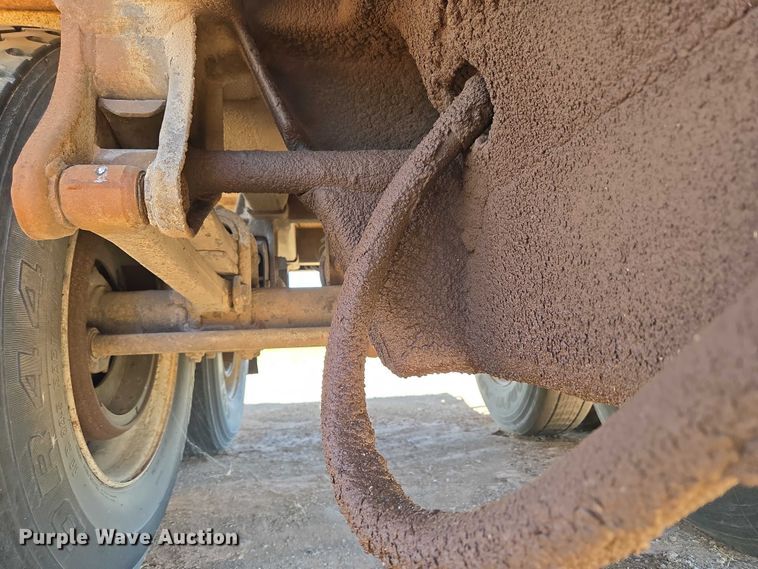 image for item EU3617 1994 Hilbilt 12-12 PUP CT end dump pup trailer