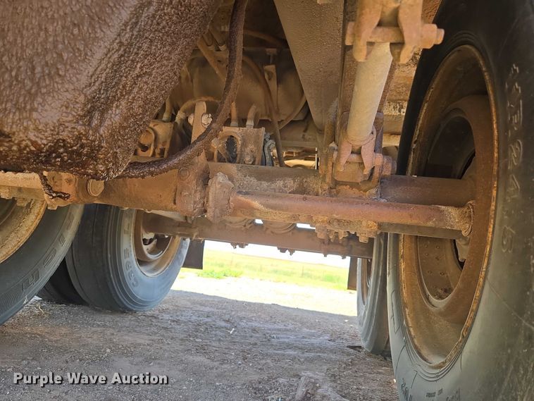 image for item EU3617 1994 Hilbilt 12-12 PUP CT end dump pup trailer