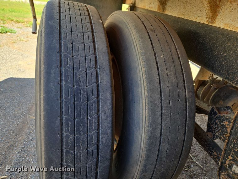 image for item EU3617 1994 Hilbilt 12-12 PUP CT end dump pup trailer