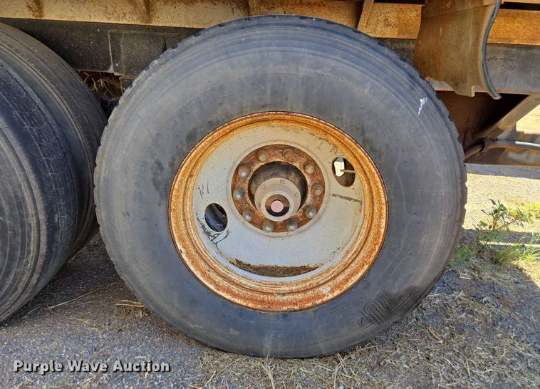 image for item EU3617 1994 Hilbilt 12-12 PUP CT end dump pup trailer