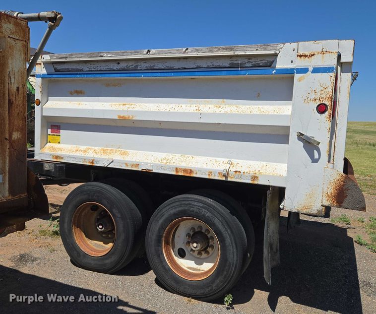 image for item EU3618 1998 Flow Boy end dump pup trailer